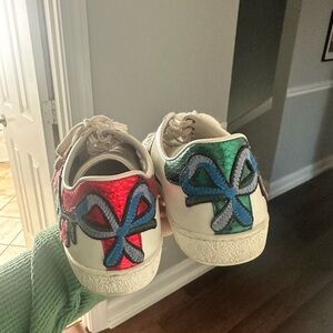 Size 8.5 Gucci Shoes